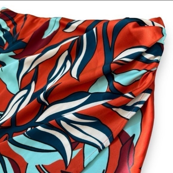 Sigrid Olsen Two Piece Set Halter Top and Skirt Orange Tropical Print Size
Small - Picture 9 of 12